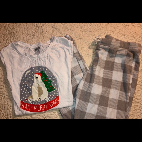 Old Navy Pajama Set - Picture 1 of 1